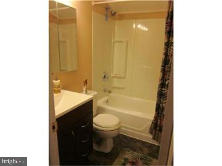 78 Plumtree Road Levittown, PA 19056 - Photo 12 of 17 Bathroom