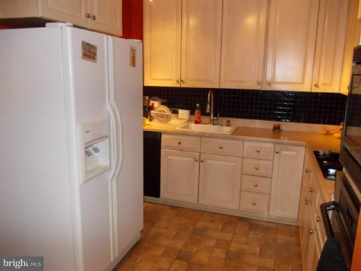 78 Plumtree Road Levittown, PA 19056 - Photo 3 of 17 Kitchen