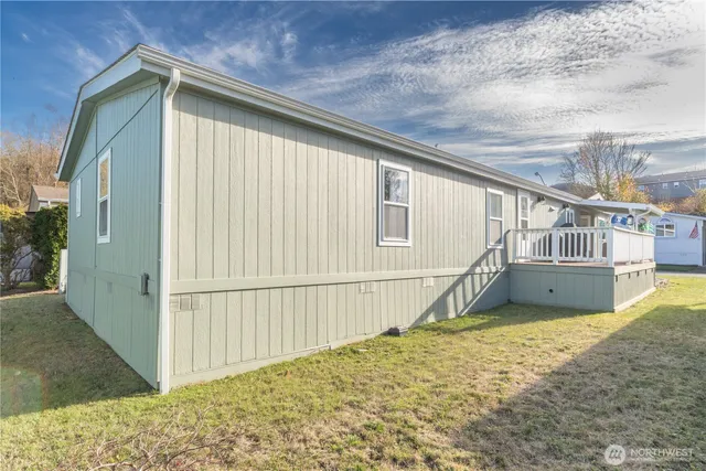 $249,900 | 620 Northeast Saturn Lane, Bremerton, WA 98311