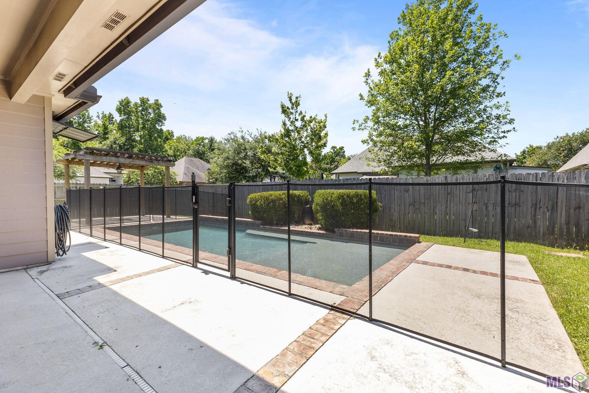 703 Ross's Turn Baton Rouge, LA 70810 - Photo 25 of 27 Easy install/removeable fence