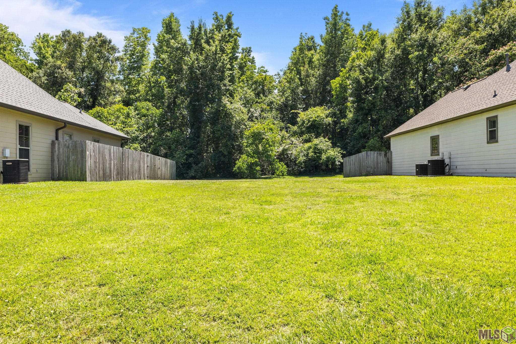 703 Ross's Turn Baton Rouge, LA 70810 - Photo 27 of 27 Community Green Area