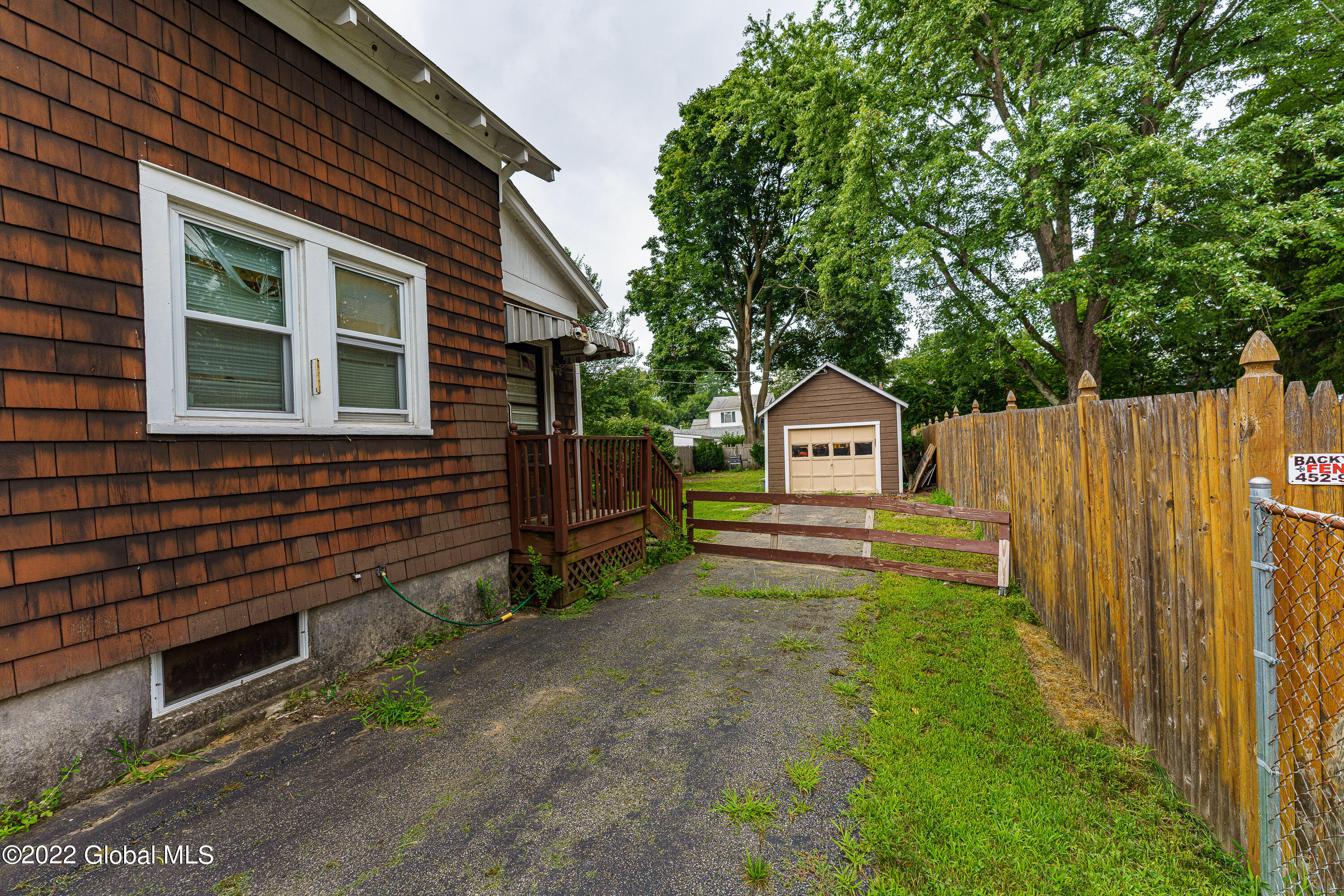 243 Clayton Road Schenectady, NY 12304 - Photo 24 of 28 Yard 1