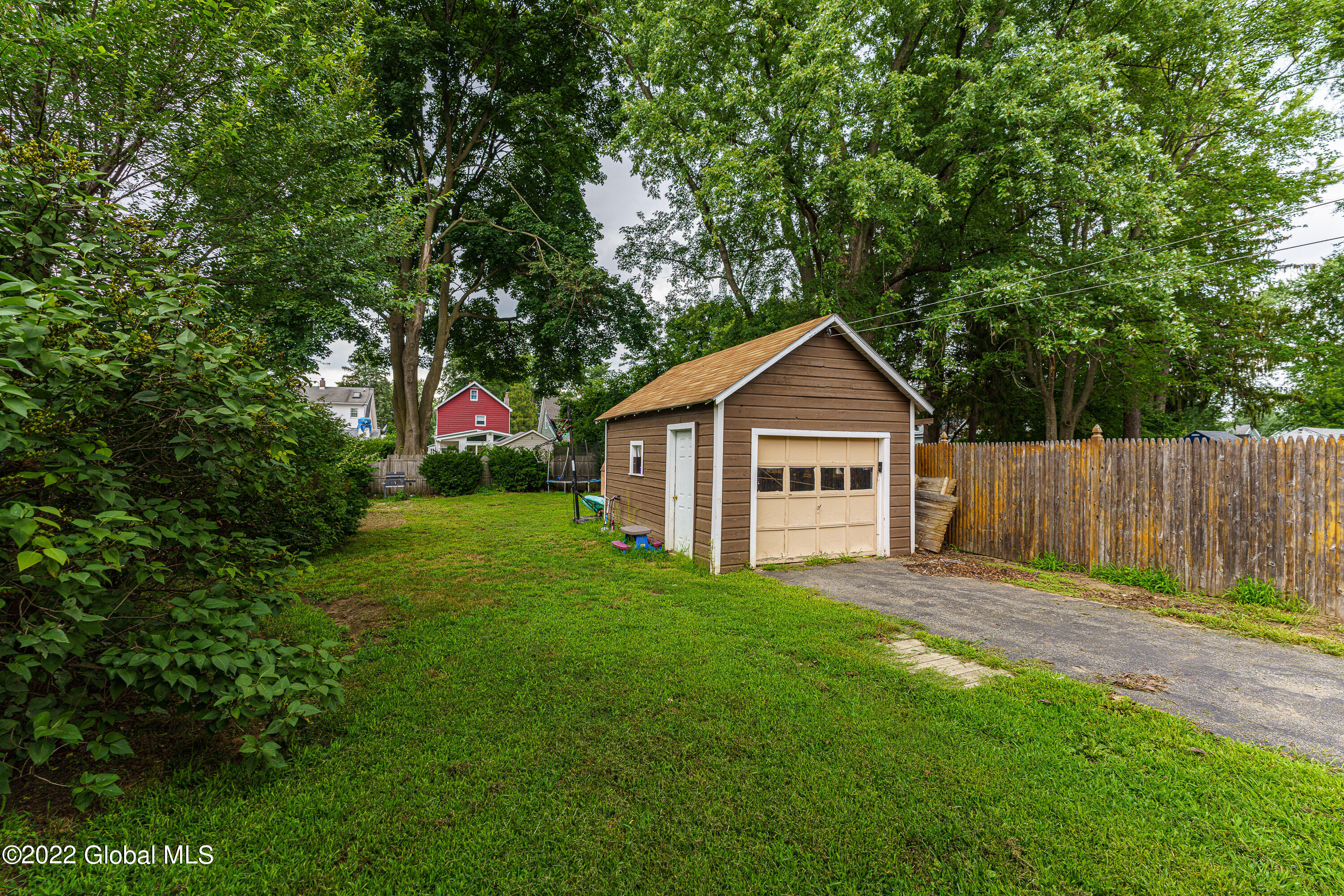 243 Clayton Road Schenectady, NY 12304 - Photo 26 of 28 Yard 3