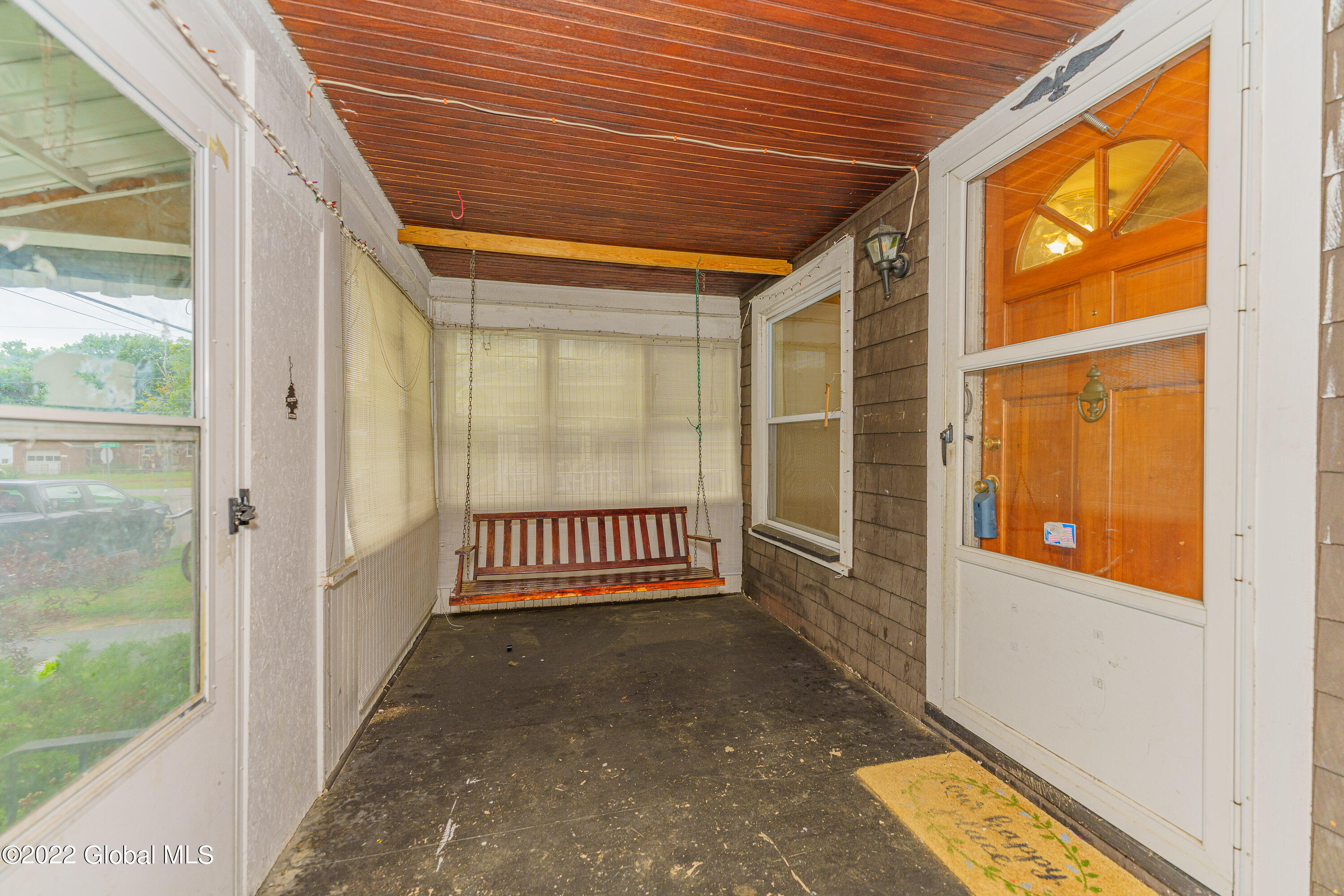 243 Clayton Road Schenectady, NY 12304 - Photo 4 of 28 1 Porch