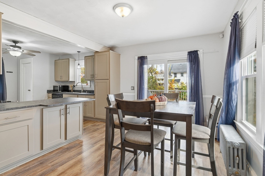 43 Thorndyke Street Springfield, MA 01118 - Photo 13 of 41