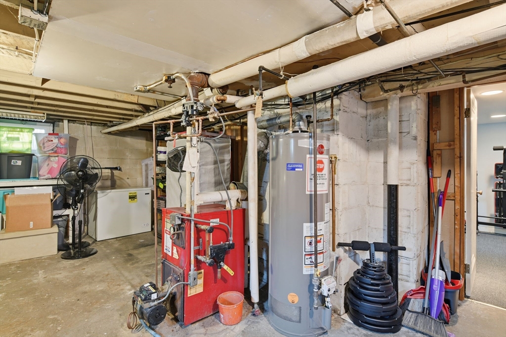 43 Thorndyke Street Springfield, MA 01118 - Photo 38 of 41