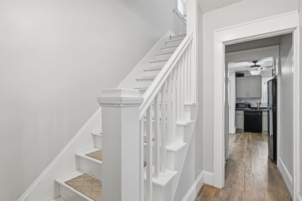 43 Thorndyke Street Springfield, MA 01118 - Photo 5 of 41