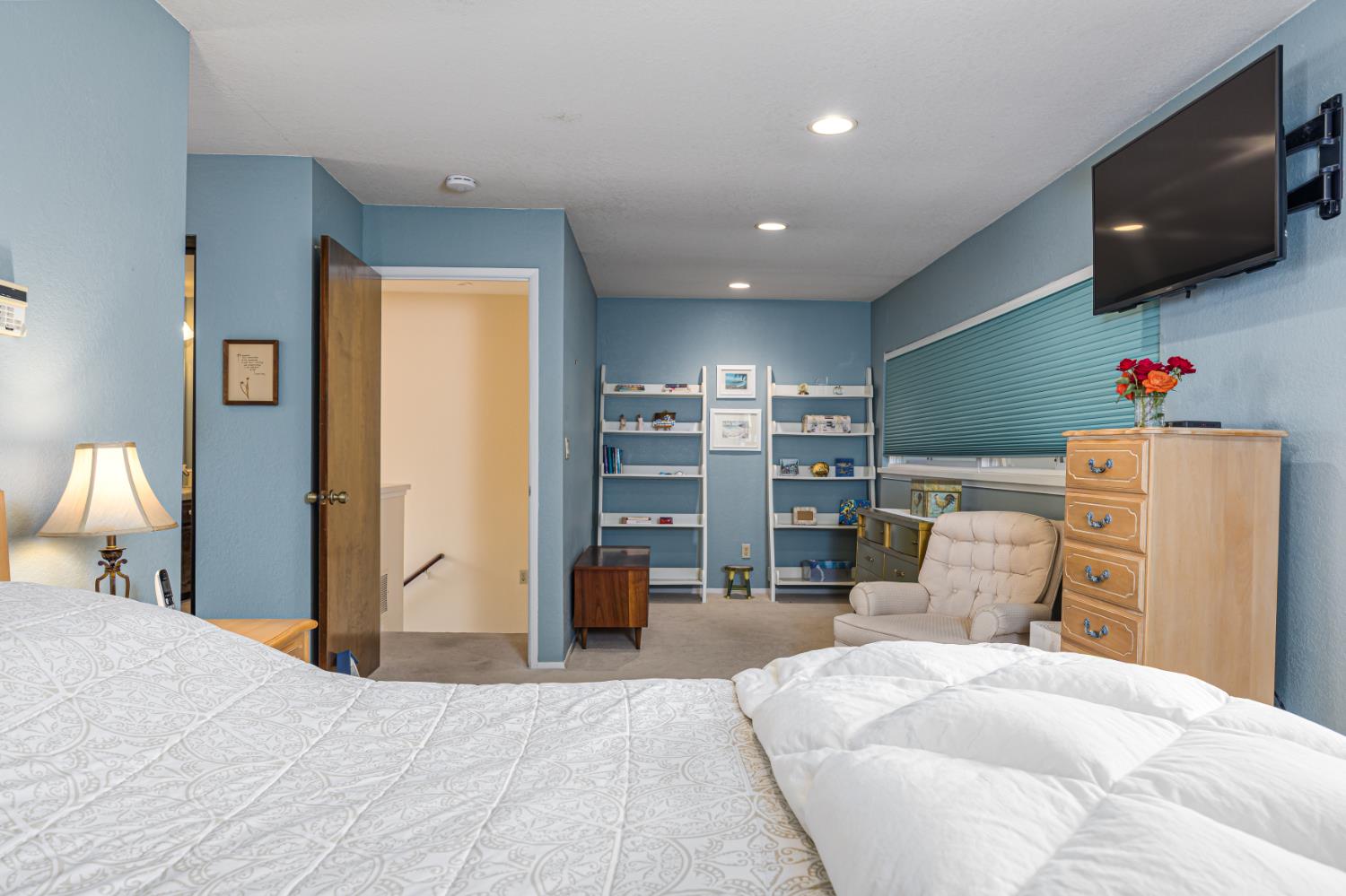 3117 Cambridge Road Cameron Park, CA 95682 - Photo 24 of 46 Primary Suite with sitting area.