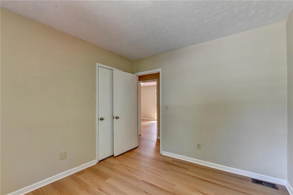 2484 Rhoanoke Drive Duluth, GA 30096 - Photo 17 of 43