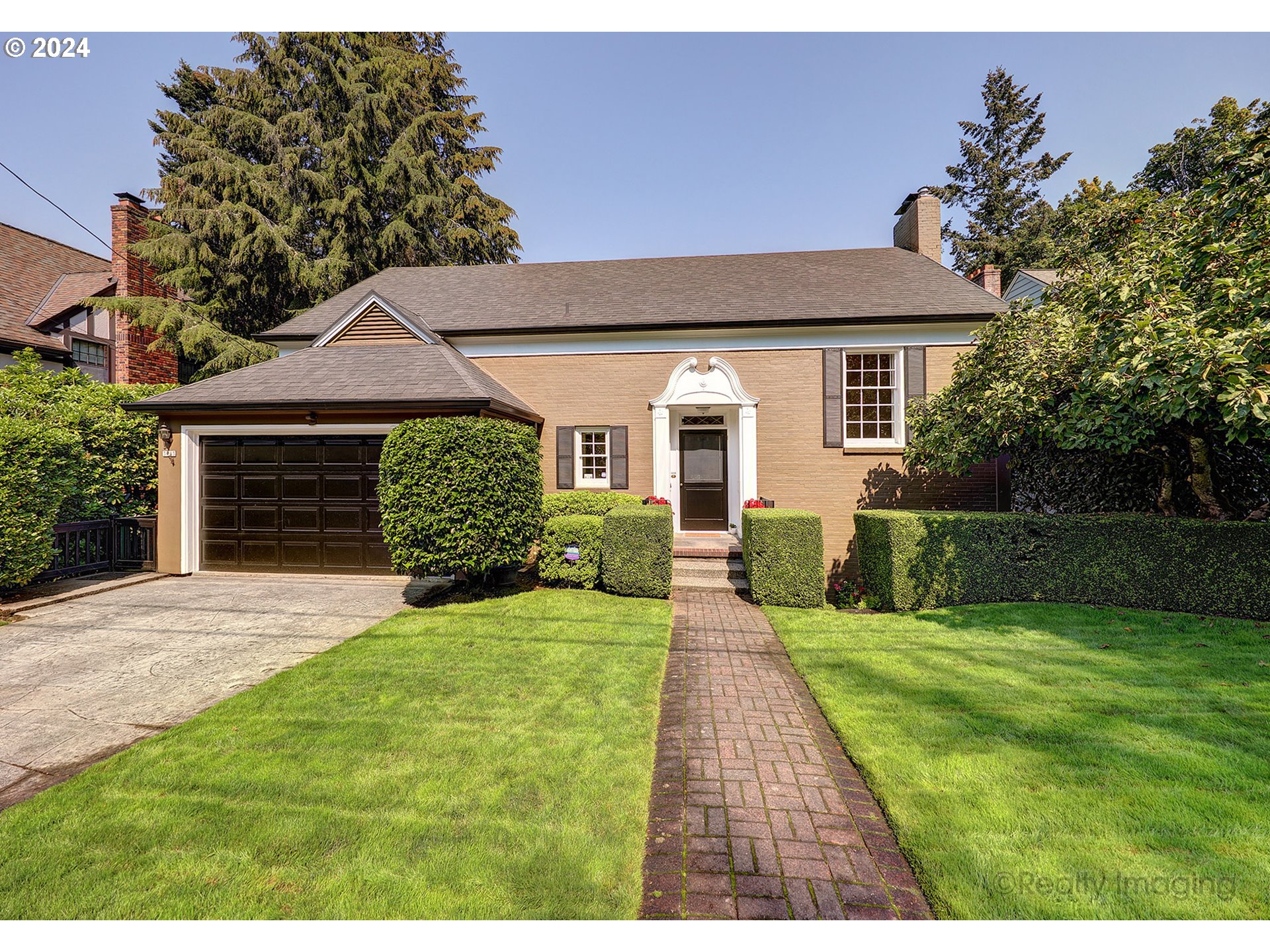 3045 Northwest Cumberland Road Portland, OR 97210 - Photo 1 of 46 Gallery Image 1