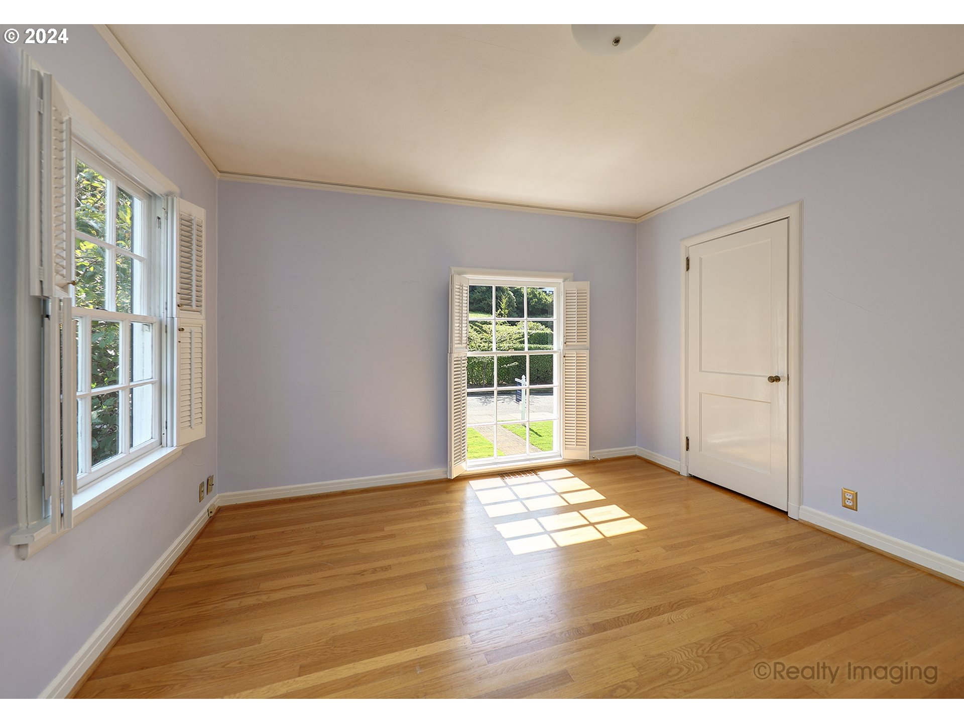 3045 Northwest Cumberland Road Portland, OR 97210 - Photo 29 of 46 Bedroom