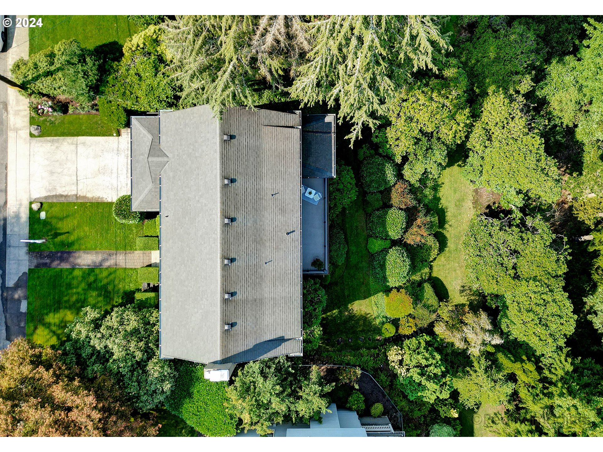 3045 Northwest Cumberland Road Portland, OR 97210 - Photo 44 of 46 Drone View/UAV