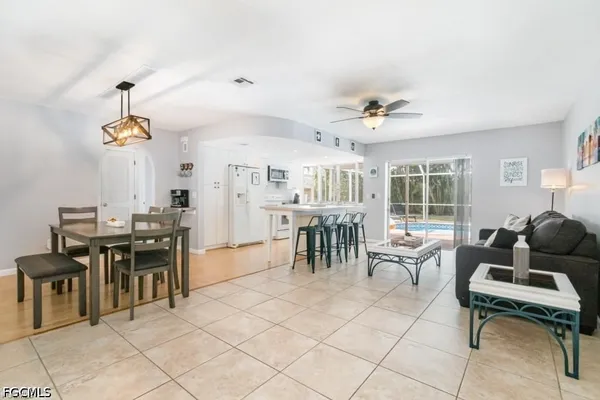 $2,300 | 922 Southeast 25th Lane, Cape Coral, FL 33904
