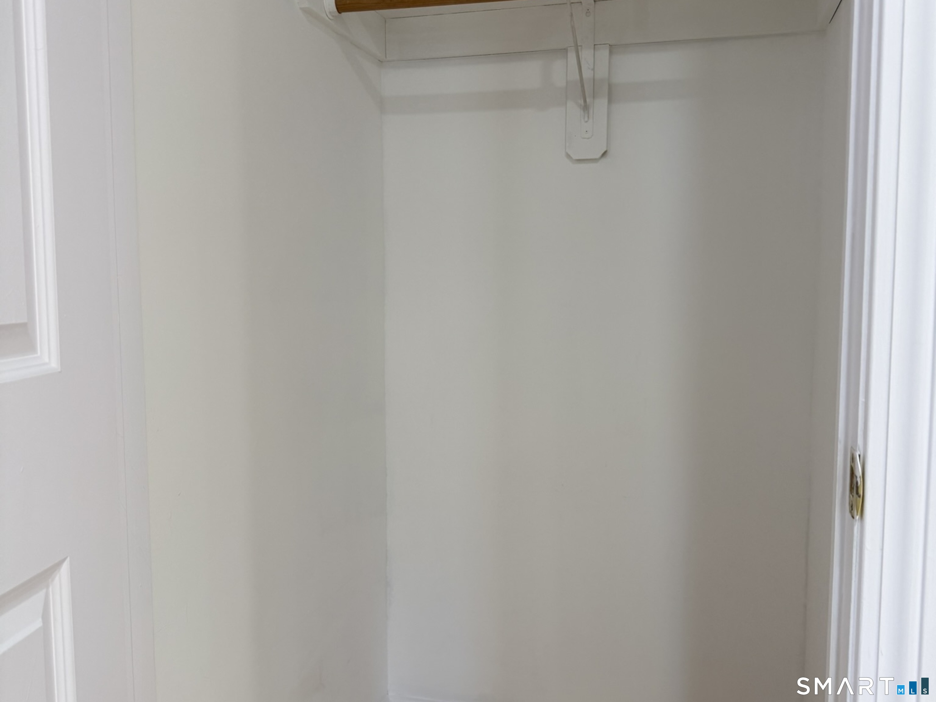 765 Hart Street Bridgeport, CT 06606 - Photo 22 of 31