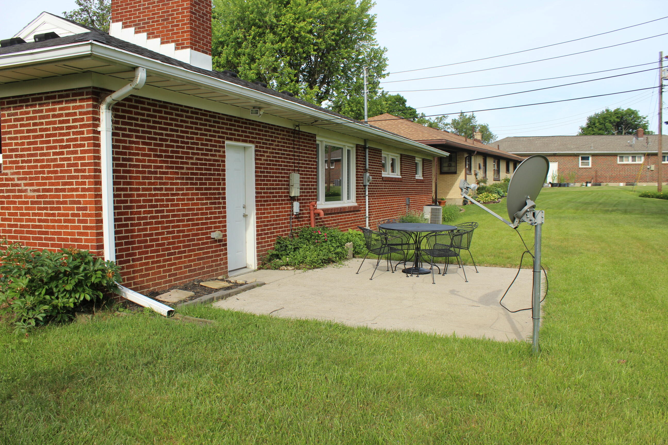 1342 Ronald Road Springfield, OH 45503 - Photo 4 of 25