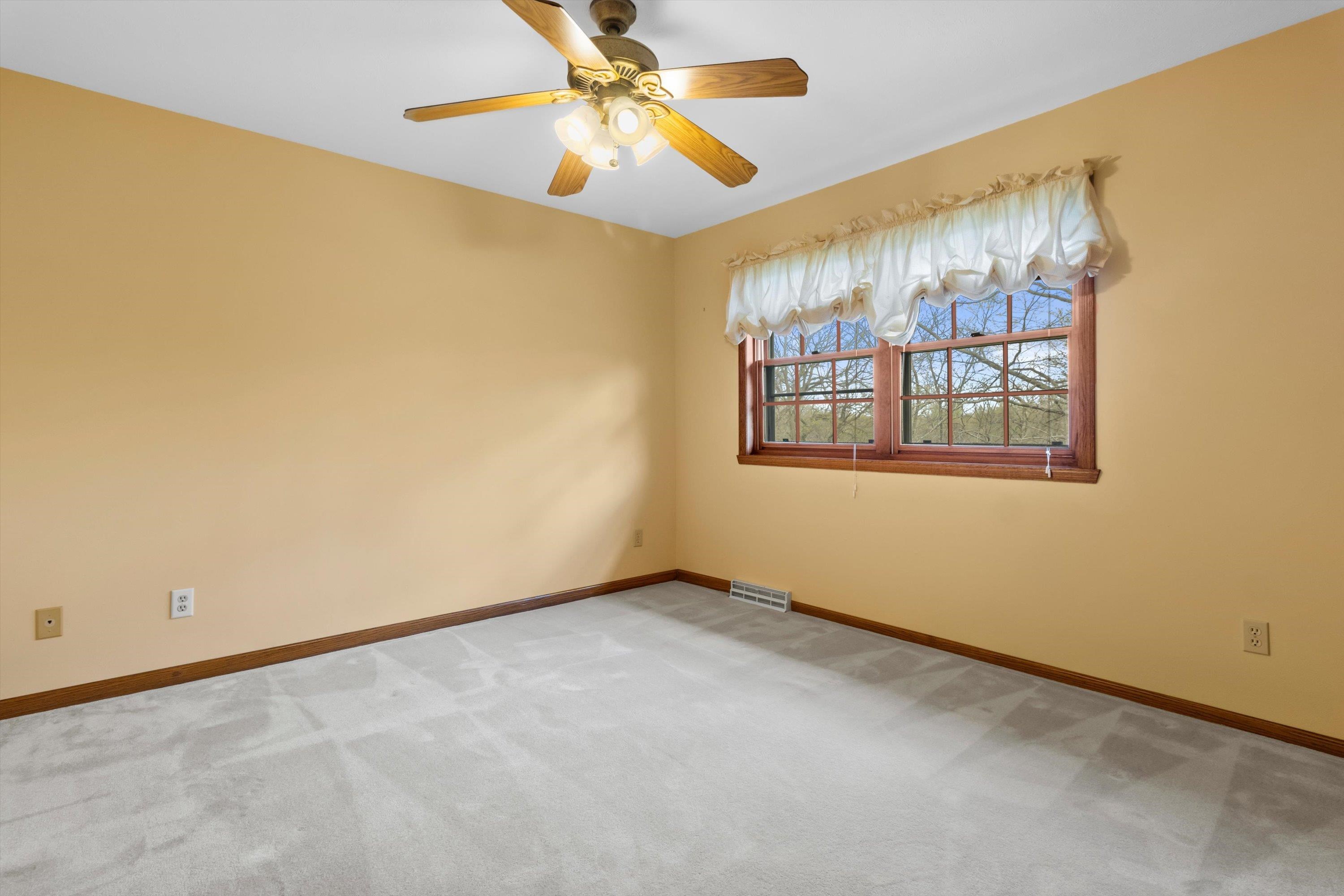 6237 South Edgewater Drive Beloit, WI 53511 - Photo 36 of 57