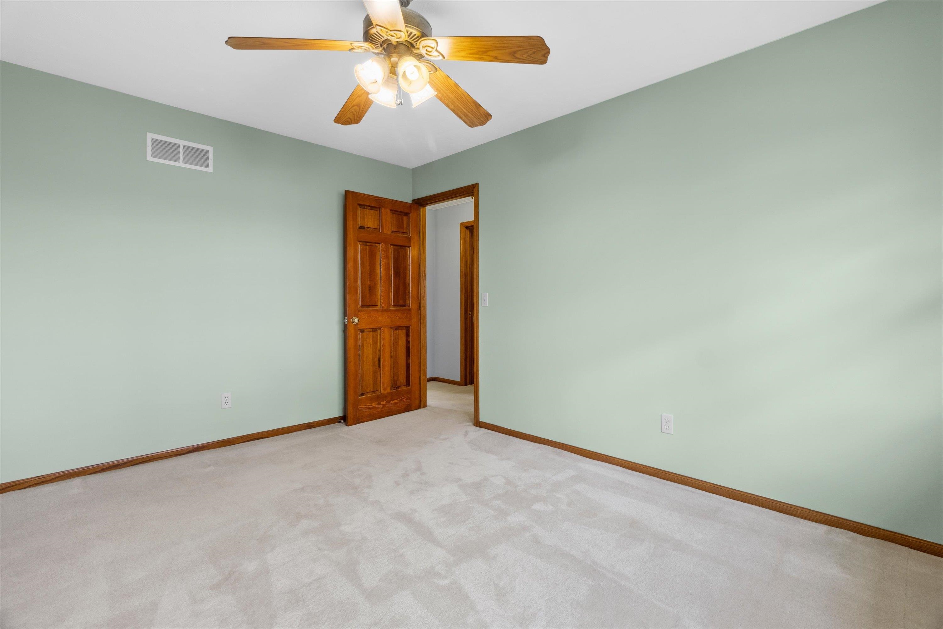 6237 South Edgewater Drive Beloit, WI 53511 - Photo 38 of 57