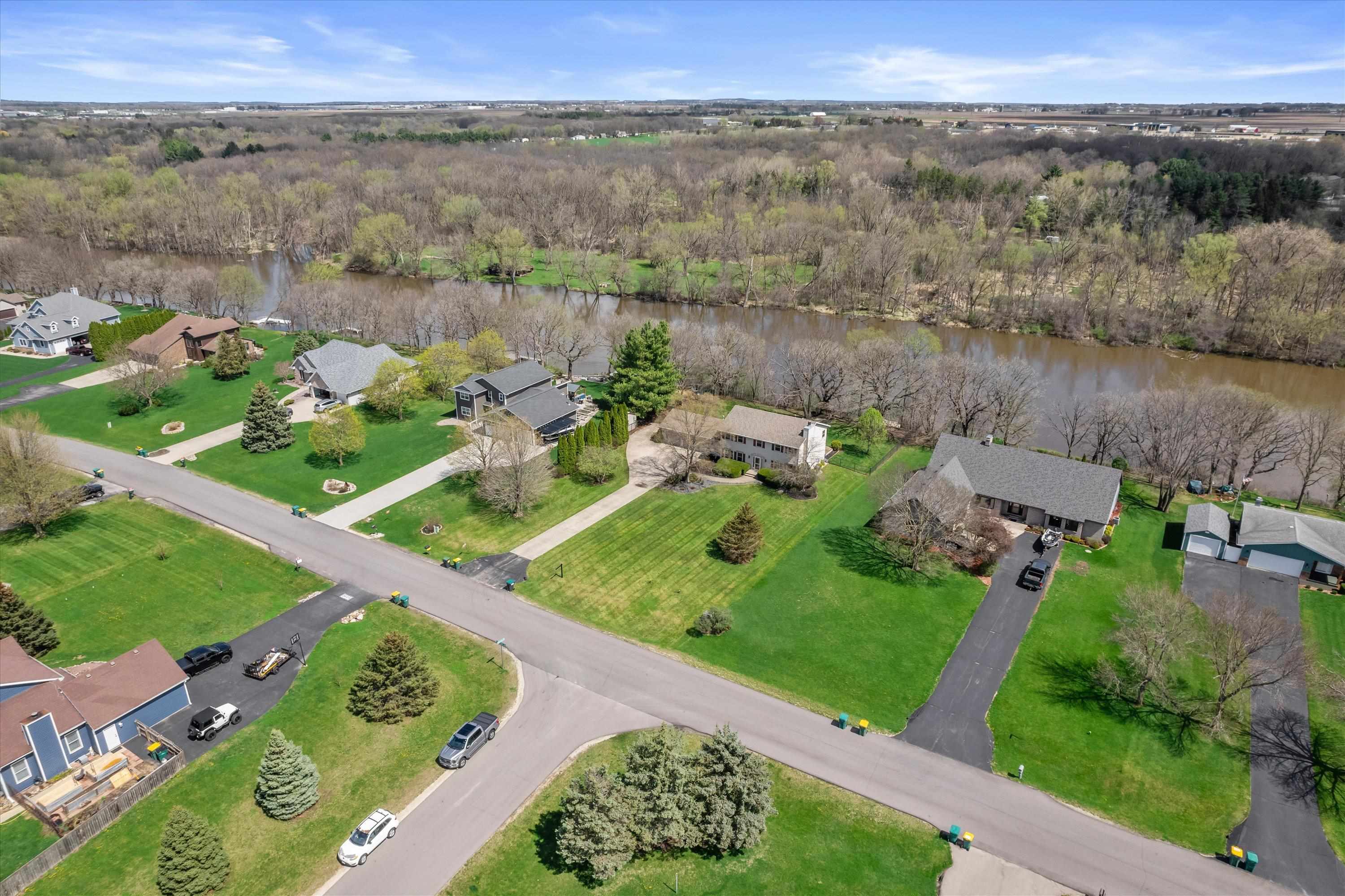 6237 South Edgewater Drive Beloit, WI 53511 - Photo 46 of 57
