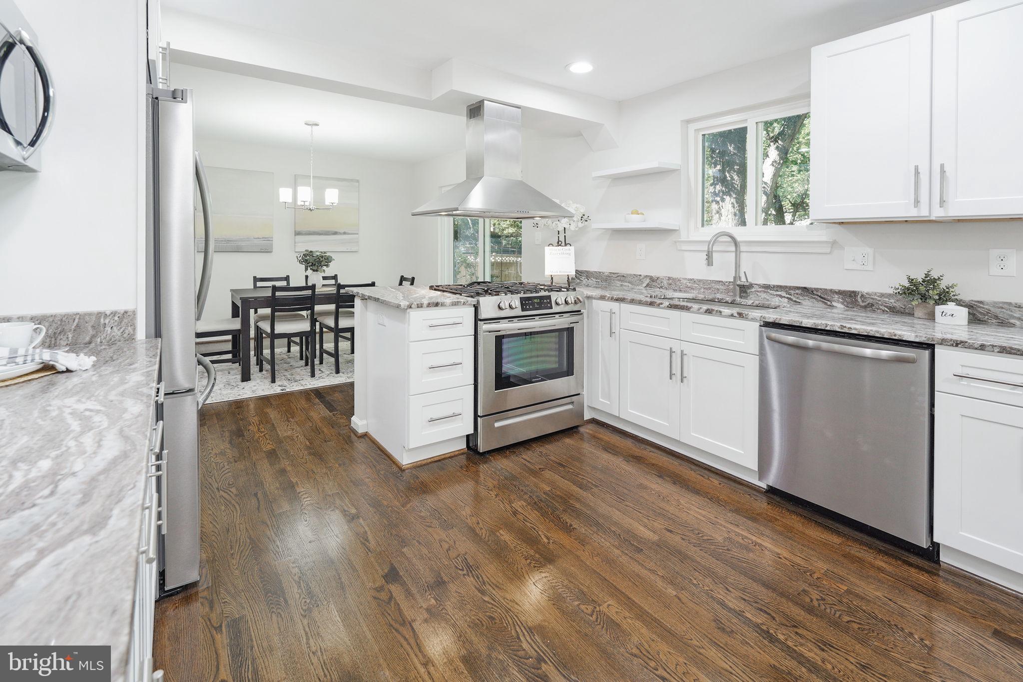 6814 Landor Lane Springfield, VA 22152 - Photo 13 of 38