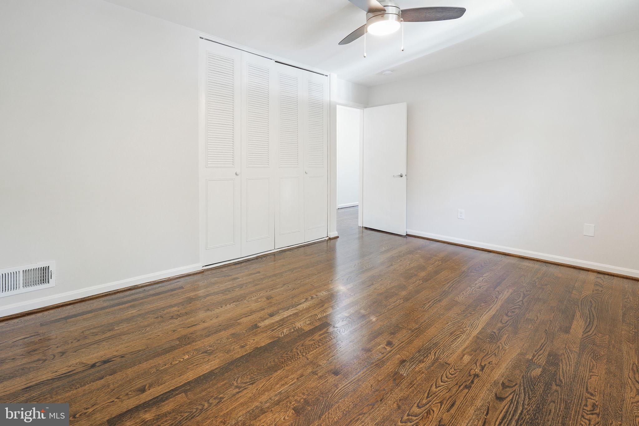 6814 Landor Lane Springfield, VA 22152 - Photo 22 of 38 Large secondary bedroom