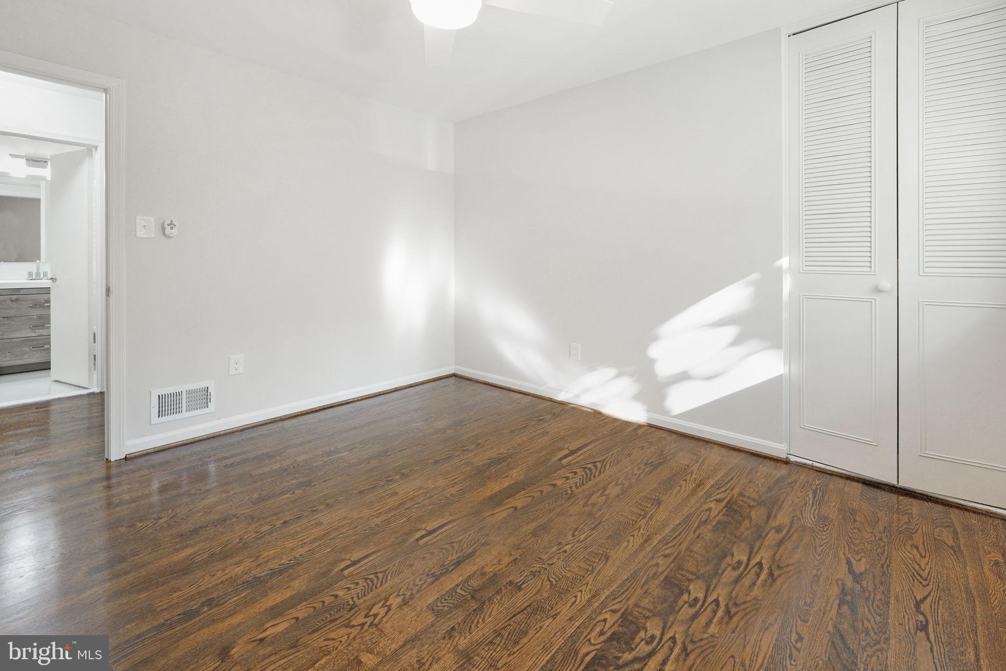 6814 Landor Lane Springfield, VA 22152 - Photo 24 of 38 3rd bedroom