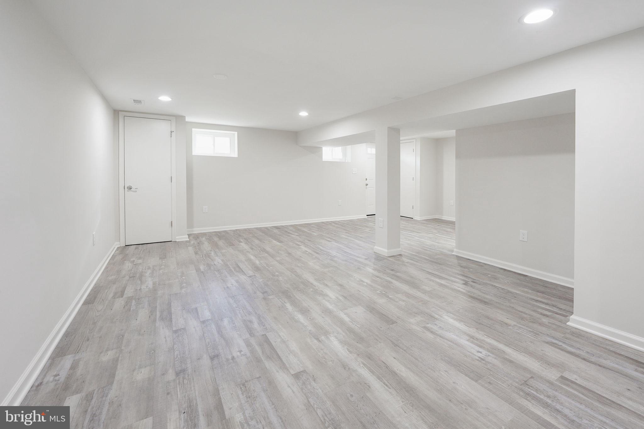 6814 Landor Lane Springfield, VA 22152 - Photo 31 of 38 LVP