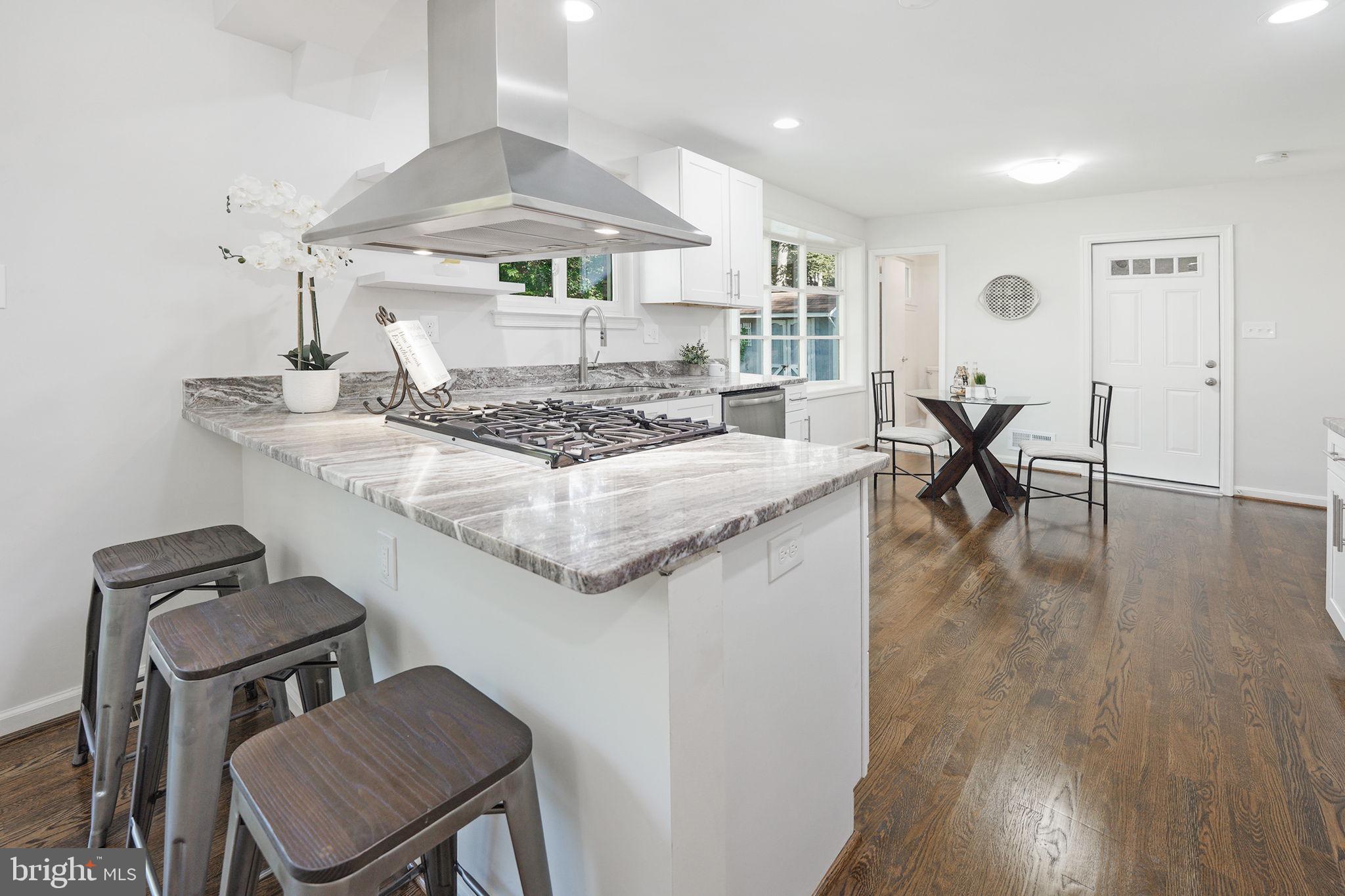 6814 Landor Lane Springfield, VA 22152 - Photo 10 of 38