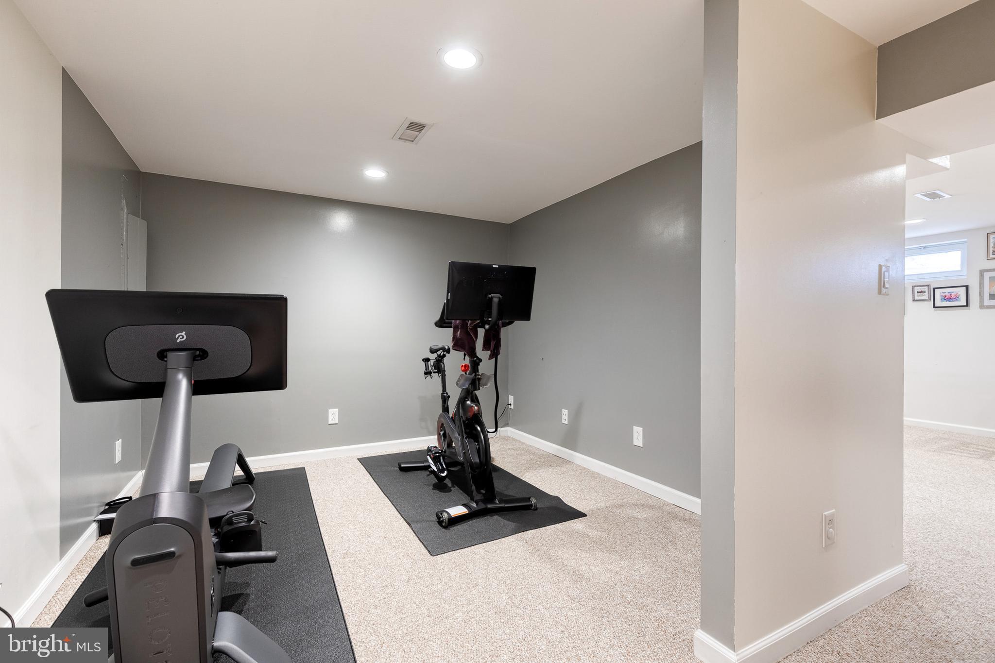 2 Mansion Road Linthicum Heights, MD 21090 - Photo 33 of 36