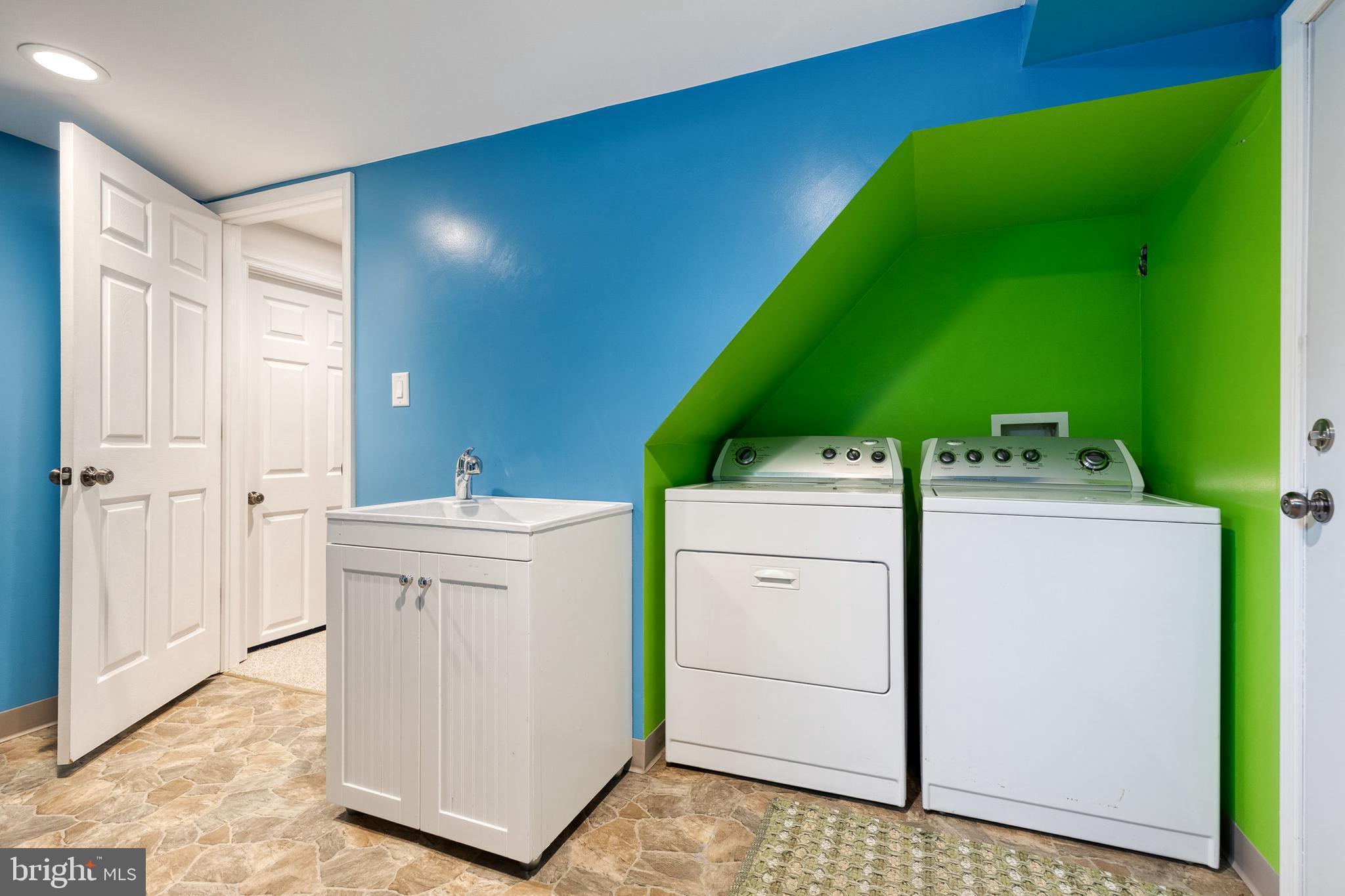 2 Mansion Road Linthicum Heights, MD 21090 - Photo 34 of 36