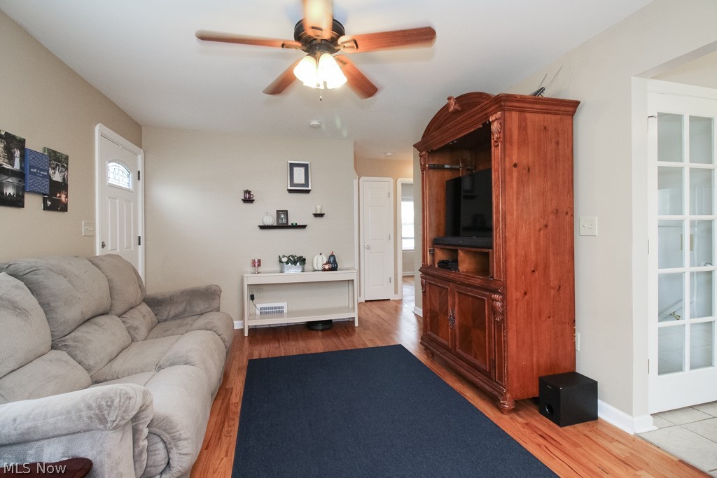 3111 Joslyn Road Cleveland, OH 44111 - Photo 9 of 32 Gallery Image 9