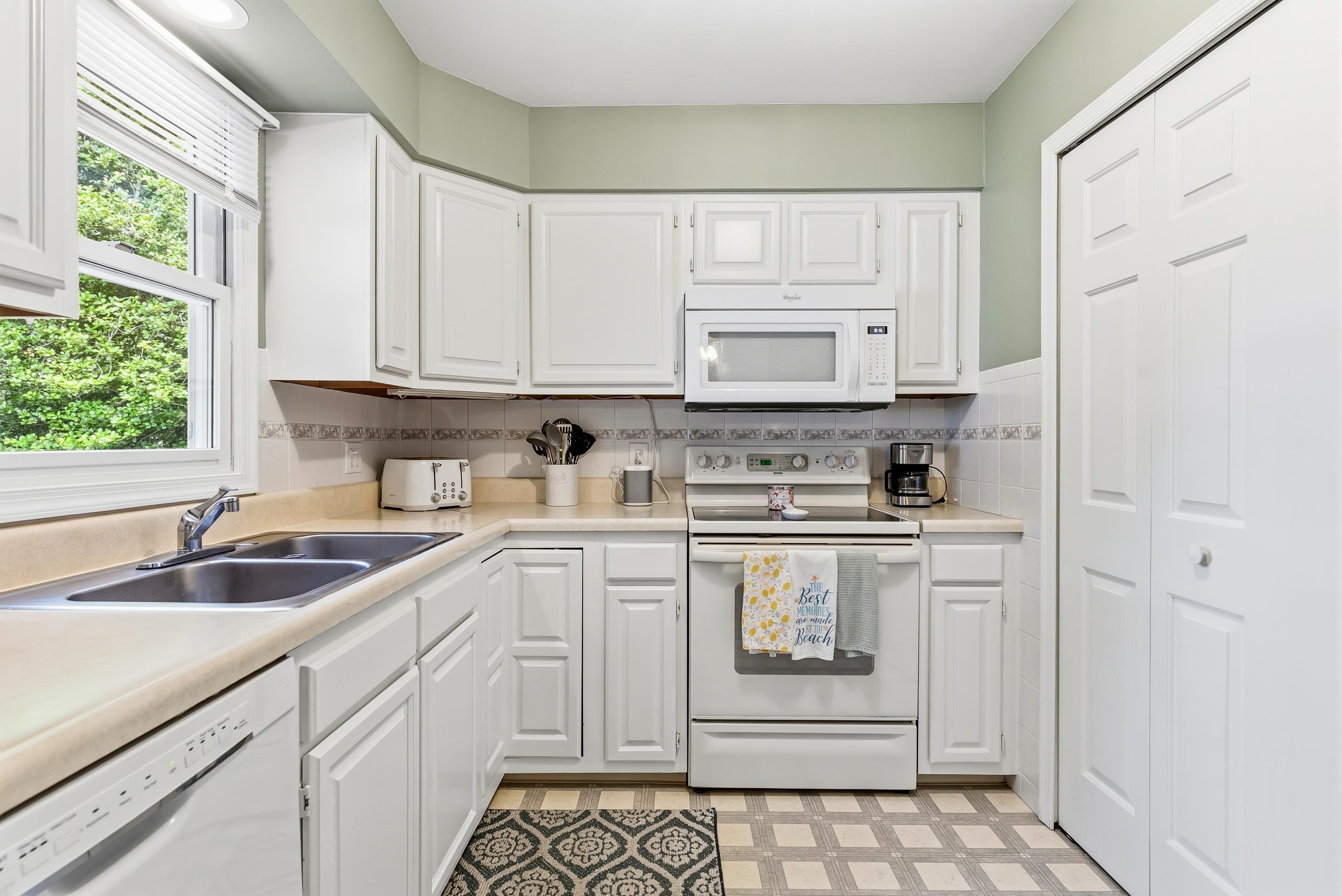 141 Woodbine Ocean View Road Ocean View, NJ 08230 - Photo 9 of 29