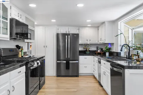 $1,579,000 | 5736 Medallion Court, Castro Valley, CA 94552