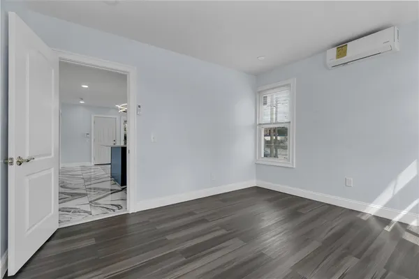 $2,000 | 255 Pearl Street, Unit 1, Providence, RI 02907