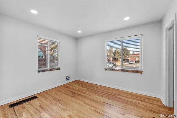 $2,895 | 3085 Clermont Street, Denver, CO 80207