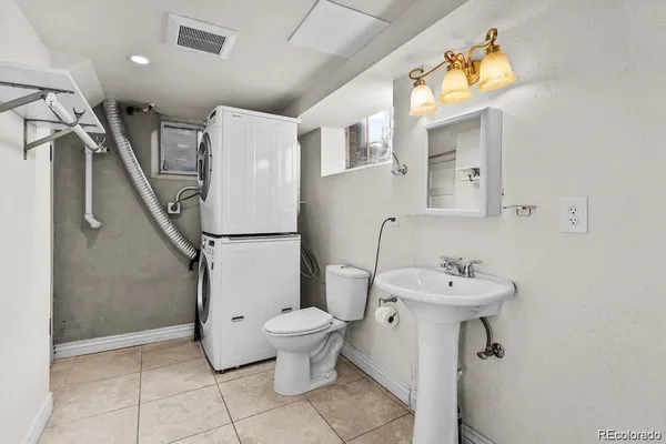 $2,895 | 3085 Clermont Street, Denver, CO 80207