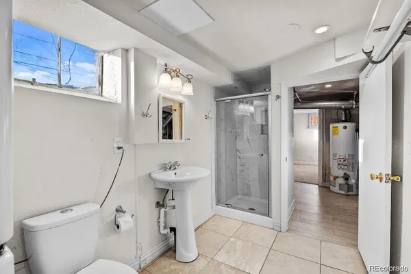 $2,895 | 3085 Clermont Street, Denver, CO 80207