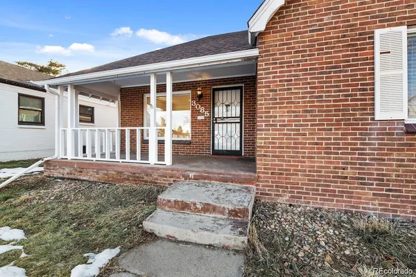 $2,895 | 3085 Clermont Street, Denver, CO 80207