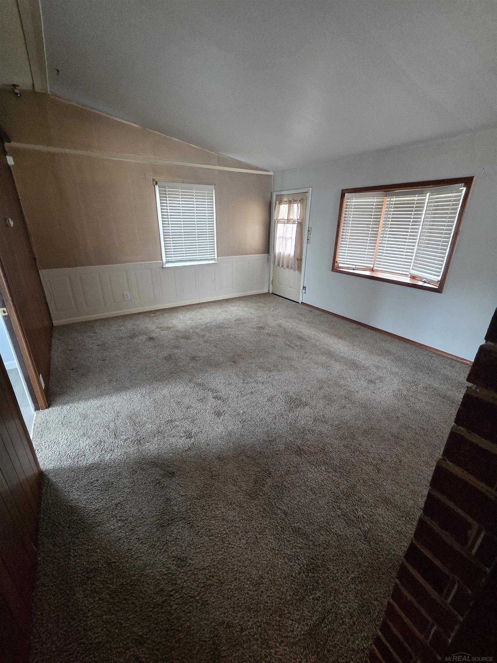 2535 Locust Port Huron, MI 48060 - Photo 10 of 15