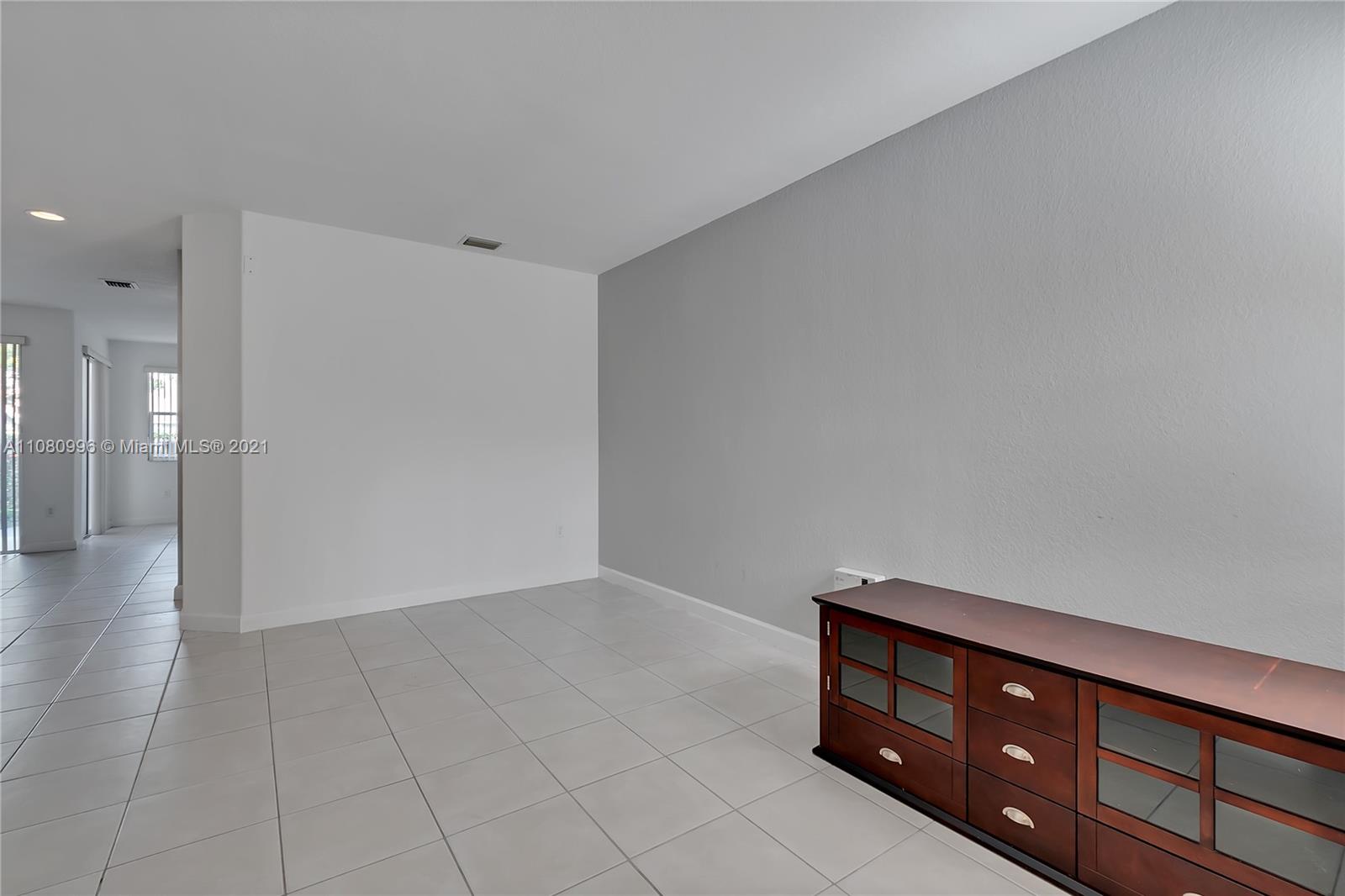 970 Southwest 151 Place, Unit 970 Miami, FL 33194 - Photo 5 of 45