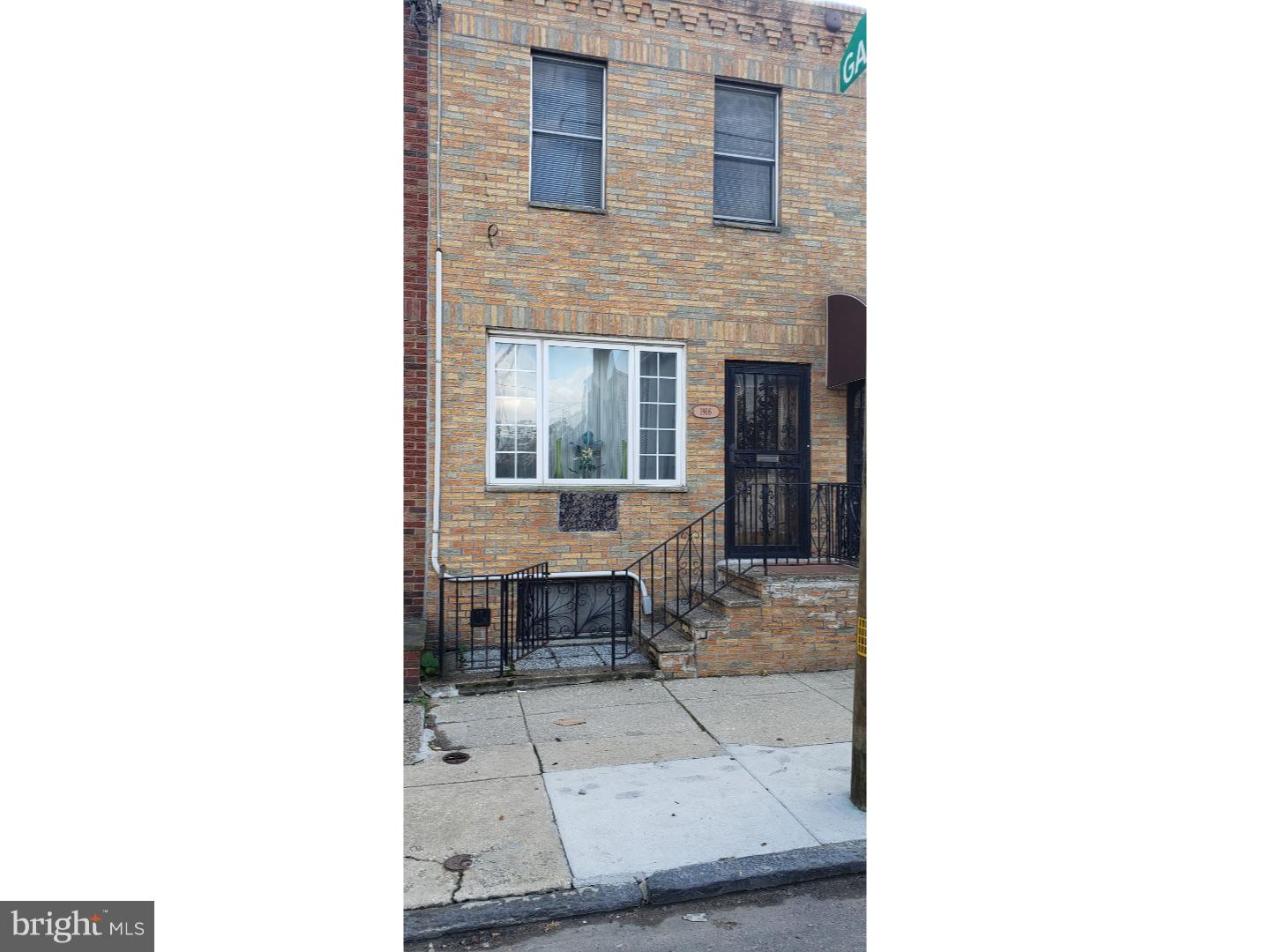 1916 Reed Street Philadelphia, PA 19146 - Photo 3 of 25