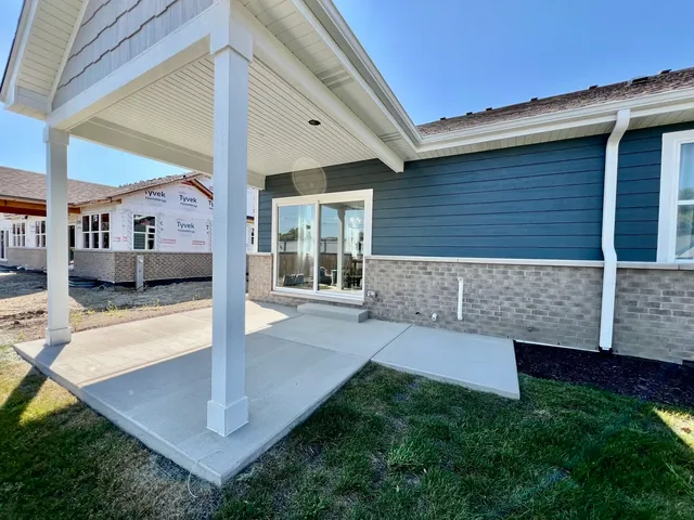 $539,800 | 45 Steeple Bend Lane, Evergreen Park, IL 60805