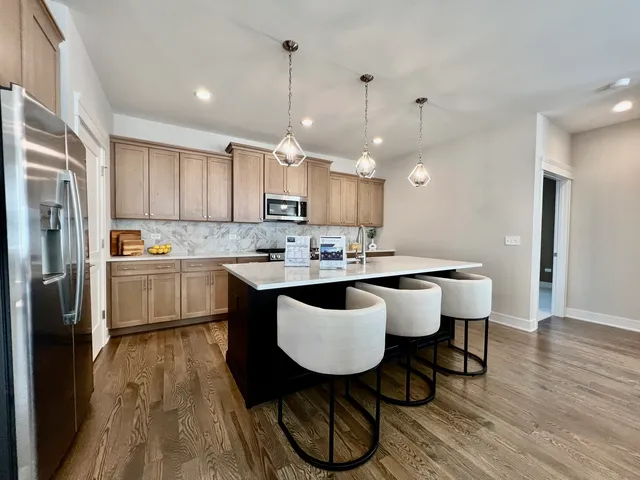 $539,800 | 45 Steeple Bend Lane, Evergreen Park, IL 60805