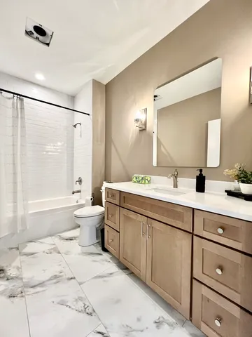 $539,800 | 45 Steeple Bend Lane, Evergreen Park, IL 60805