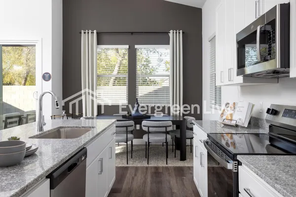 $2,025 | 9117 North 181st Avenue, Unit 86, Waddell, AZ 85355