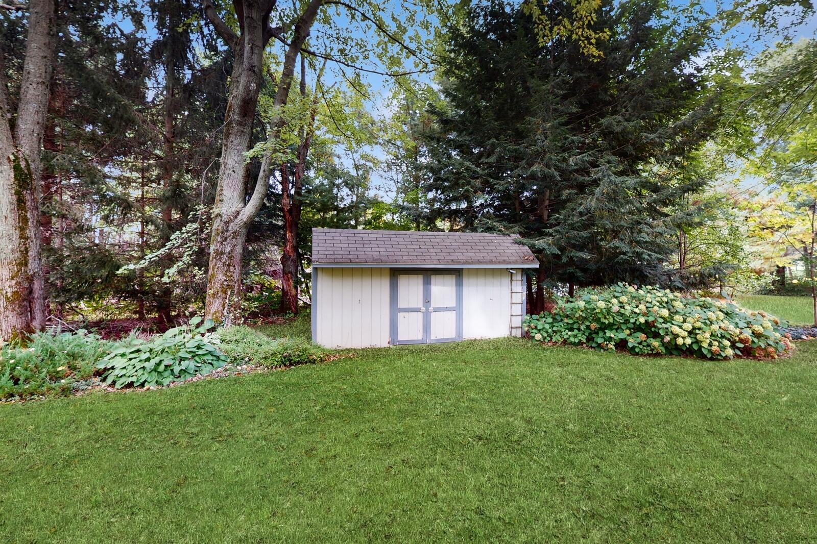 15677 Gardner Road Galien, MI 49113 - Photo 29 of 46 29_15677GardnerRoad_2048_Large