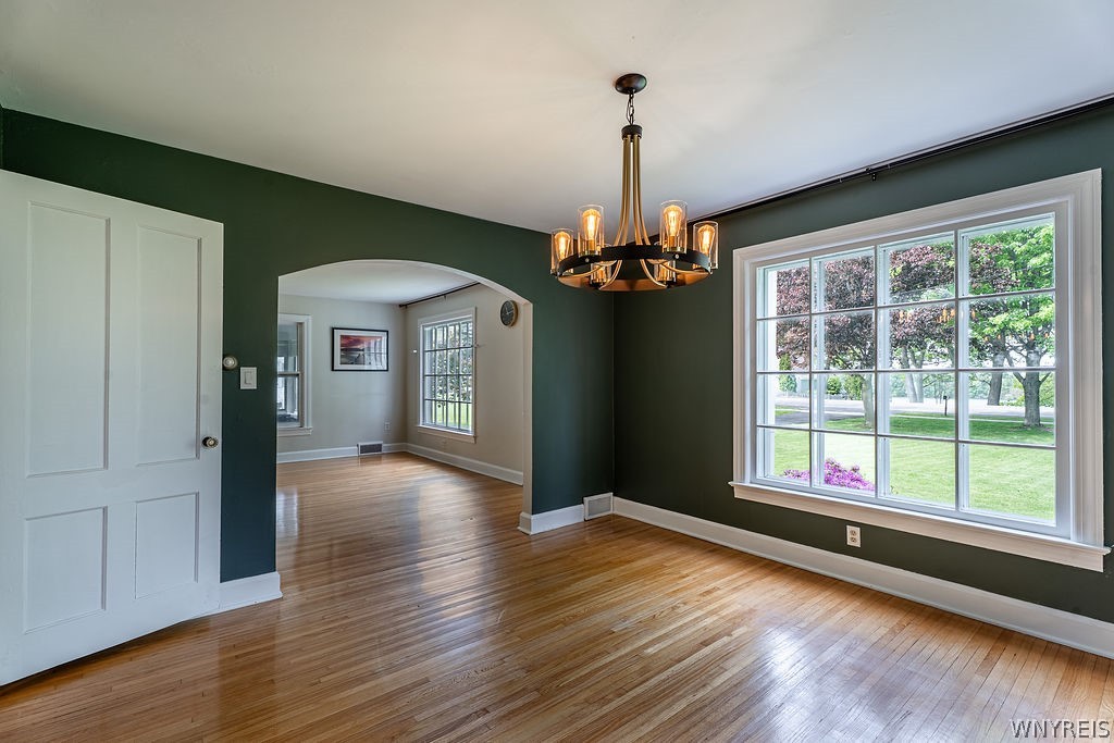 4669 Lower River Road Lewiston, NY 14092 - Photo 7 of 35