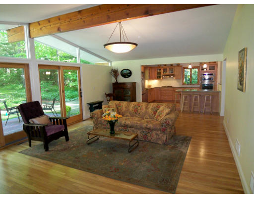 53 Baskin Road Lexington, MA 02421 - Photo 9 of 22