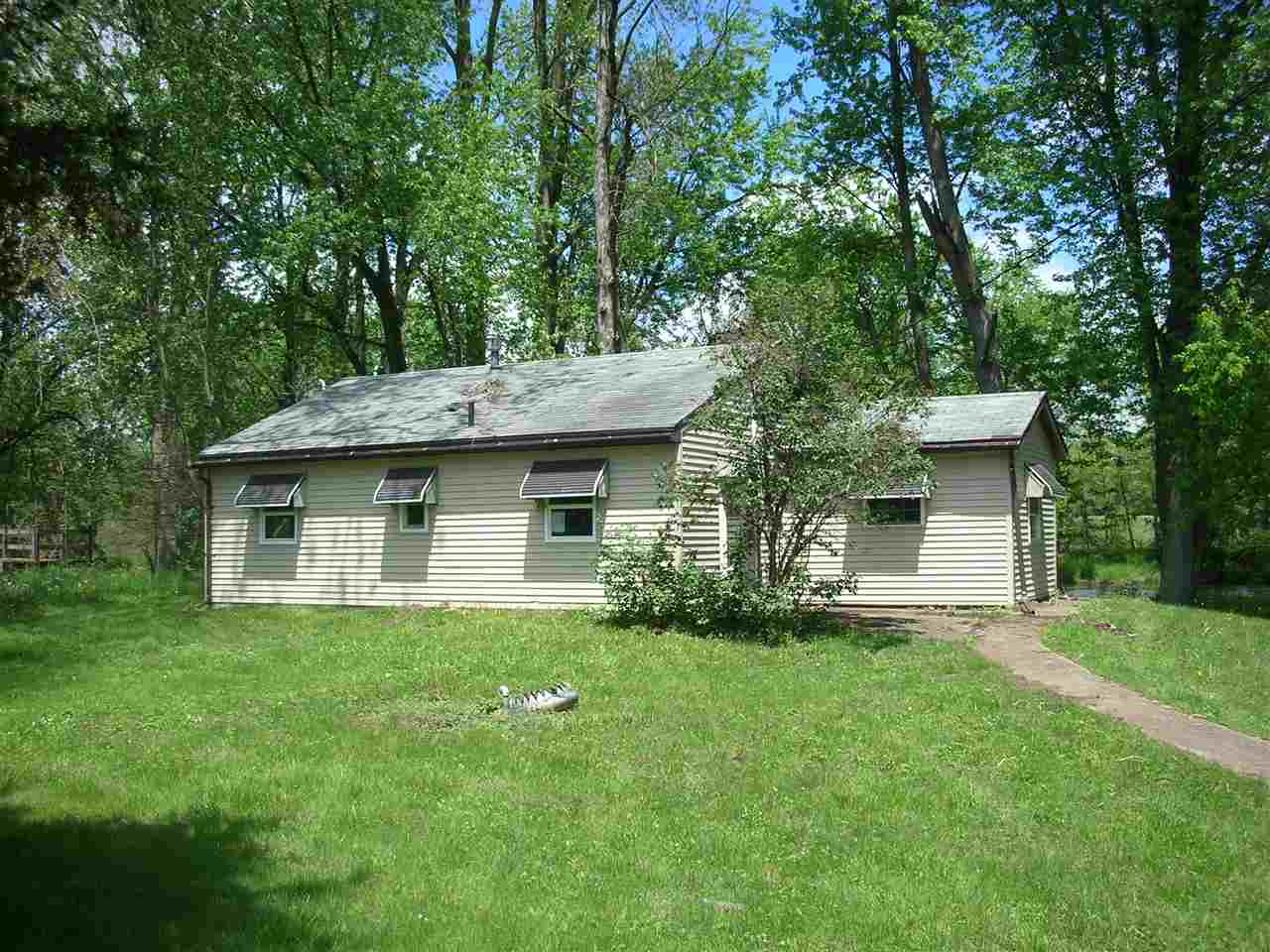 9436 Sycamore Bend Rochester, IN 46975 - Photo 1 of 9