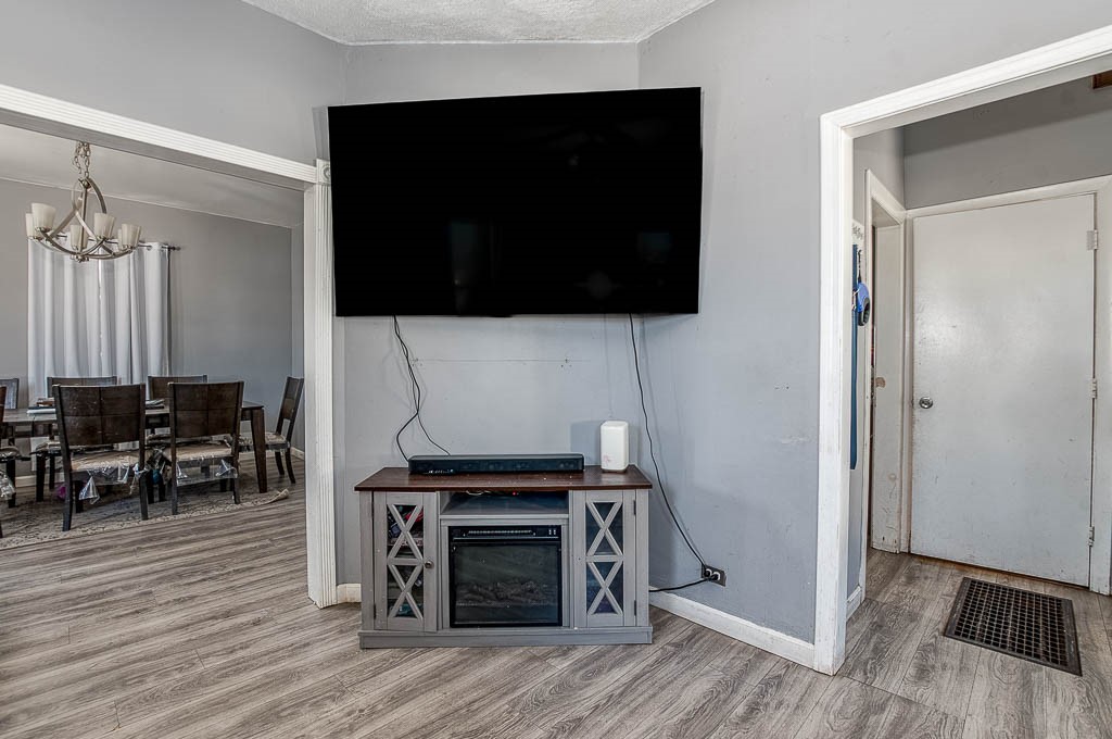 43 Warwick Road Pawtucket, RI 02861 - Photo 9 of 27