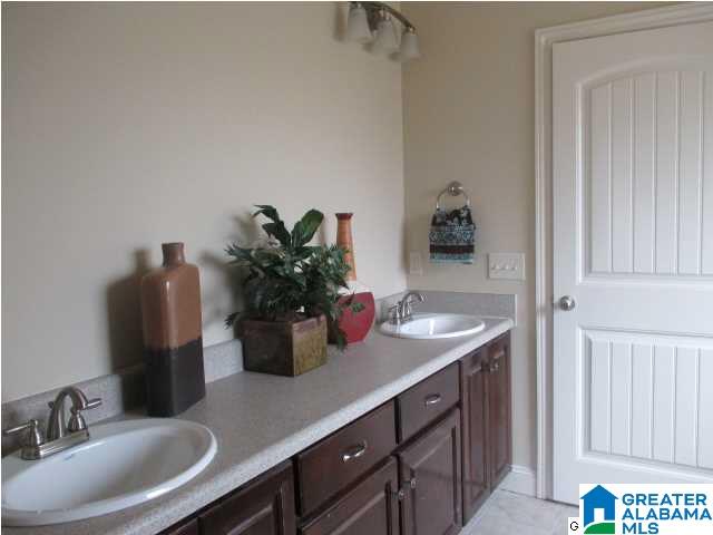 1869 Parc Ridge Circle Warrior, AL 35180 - Photo 10 of 23 Gallery Image 10